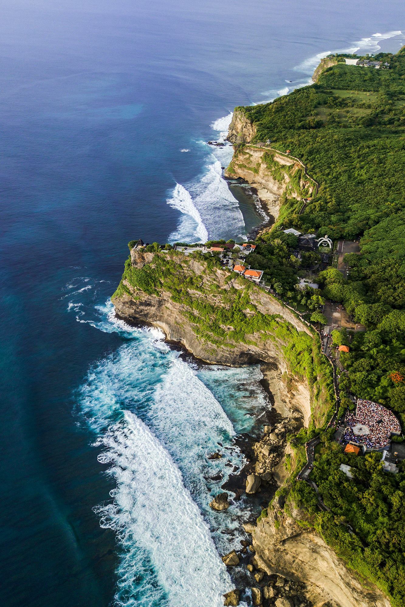 Uluwatu Temple on the cliff edge above the Indian Ocean